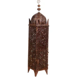 Lanterne En Fer Forgé Avec Perforation