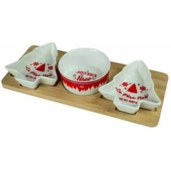 Ensemble De Petites Coupelles Sur Planche