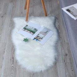 Tapis En Peau De Mouton D'une Seule Pièce, Tapis Moelleux En Fausse Fourrure, Tapis Universel De Différentes Tailles Pour Chambre, Salon, Chaise Ou Canapé (blanc) - 60x90 Cm BF -ATMOSPHERA || VIDAXL || Safavieh Soldes 71289376 2